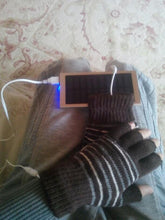 Load image into Gallery viewer, USB Heated Gloves