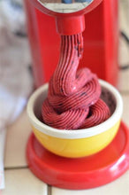 Load image into Gallery viewer, Swirlio Frozen Fruit Dessert Maker